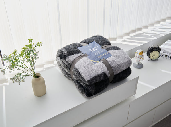 TEDDY LICHFIELD THROW